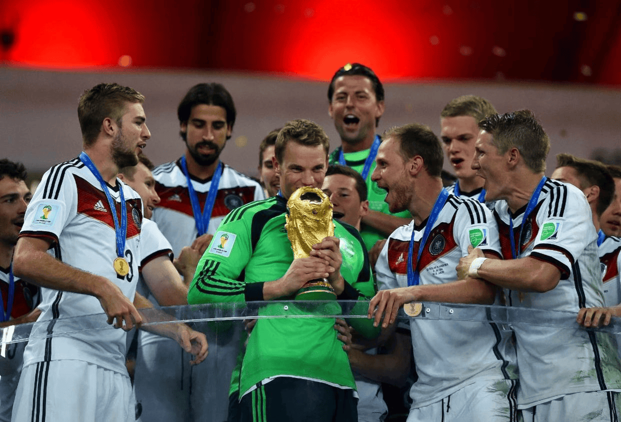 意大利出局最大输家!欧冠门神沦为‘世界杯绝缘体’,球迷:他比布冯还惨!